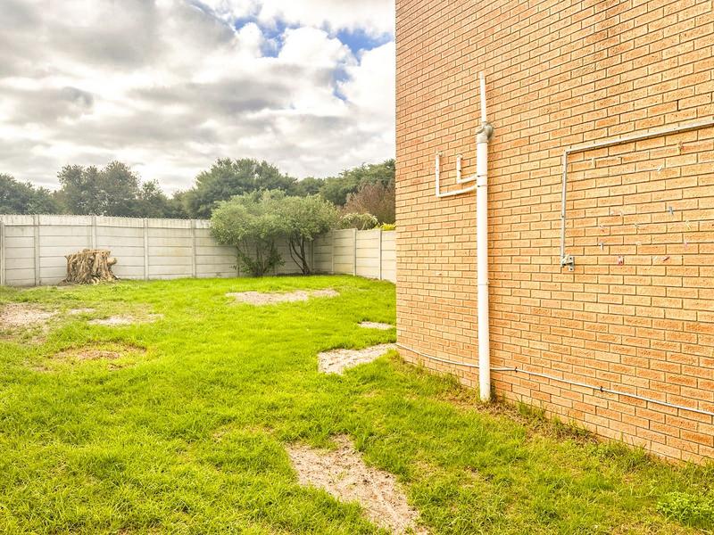 2 Bedroom Property for Sale in Protea Heights Western Cape